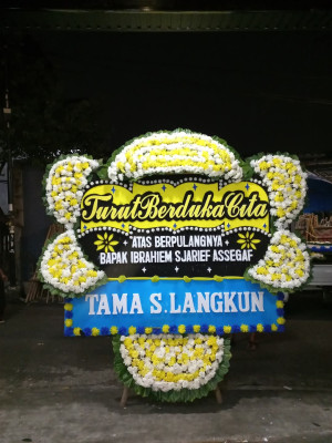 Papan Bunga Duka di Pulau Buluh